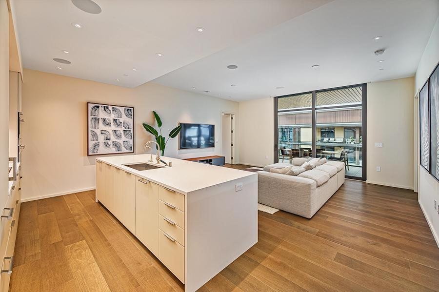 Park Lane 8803